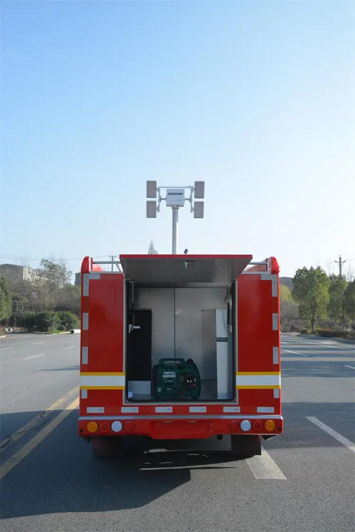 多功能應(yīng)急通信指揮車(chē) SUV平臺(tái)與拓展方艙構(gòu)筑移動(dòng)指揮中樞